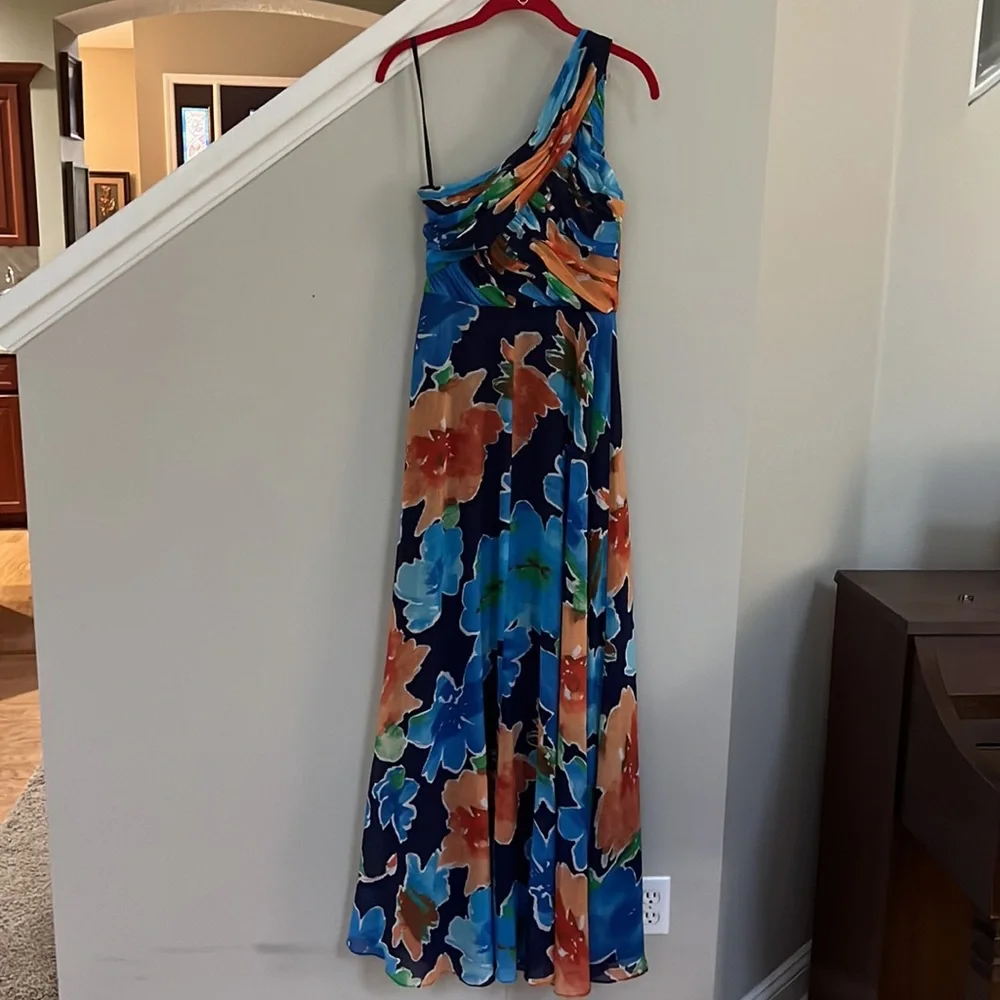 LAUREN RALPH LAUREN Floral Georgette One-Shoulder Gown. - Picture 6 of 11